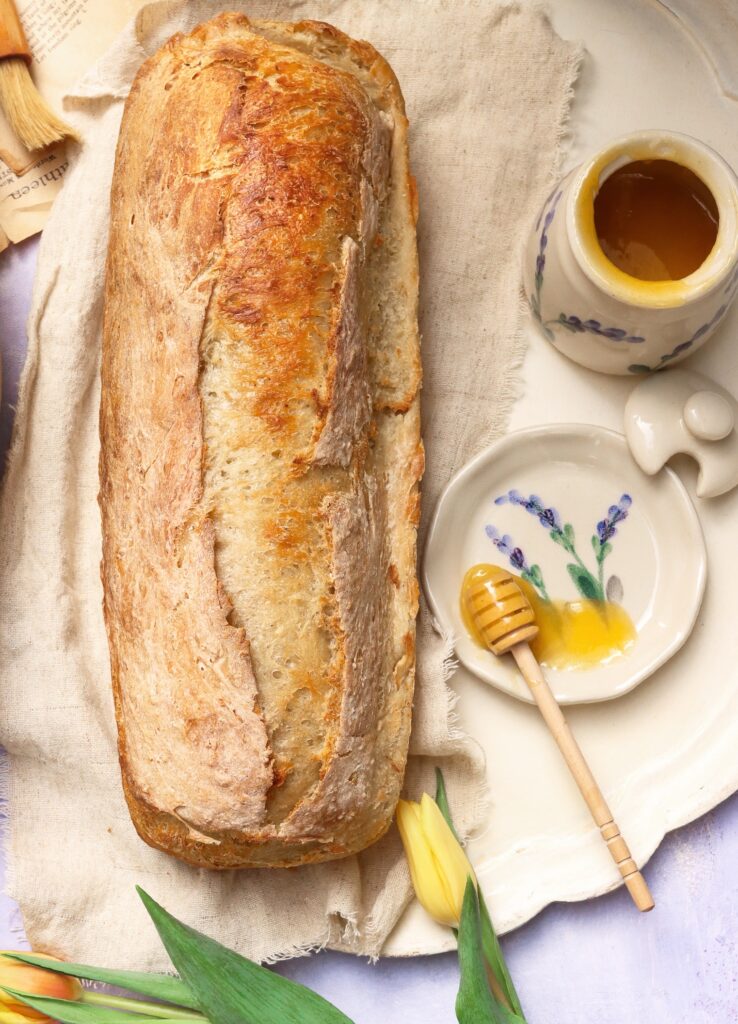 Shortbread and Tea Fall Long Covered Bread Baker