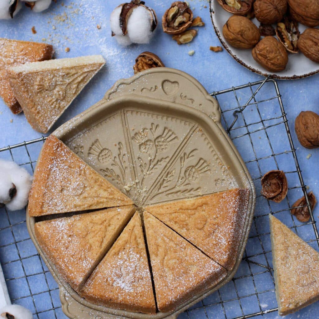 Ceramic Shortbread Pan and Shortbread Cookies