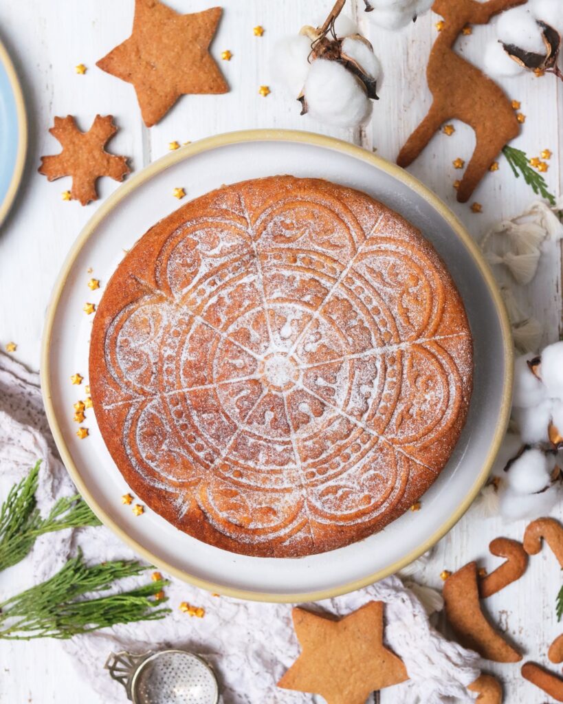 Shortbread and Tea Fall 2 Gingerbread Shortbread Cake sitting on Brookline Dinner Plate.